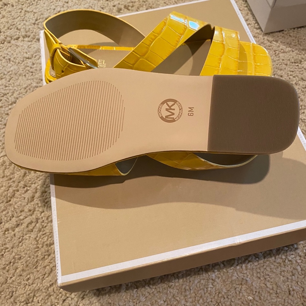 Shoes - Picture 3 of 3